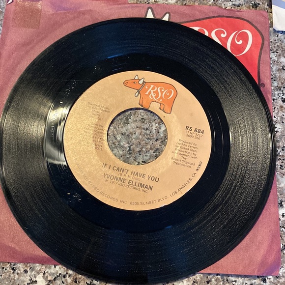 45 RPM vinyl from the 80’s Yvonne Elliman “If I can’t Have You” & “Good Sign” - Picture 2 of 4